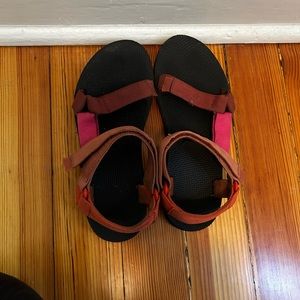 Fun multicolor Teva sandal
